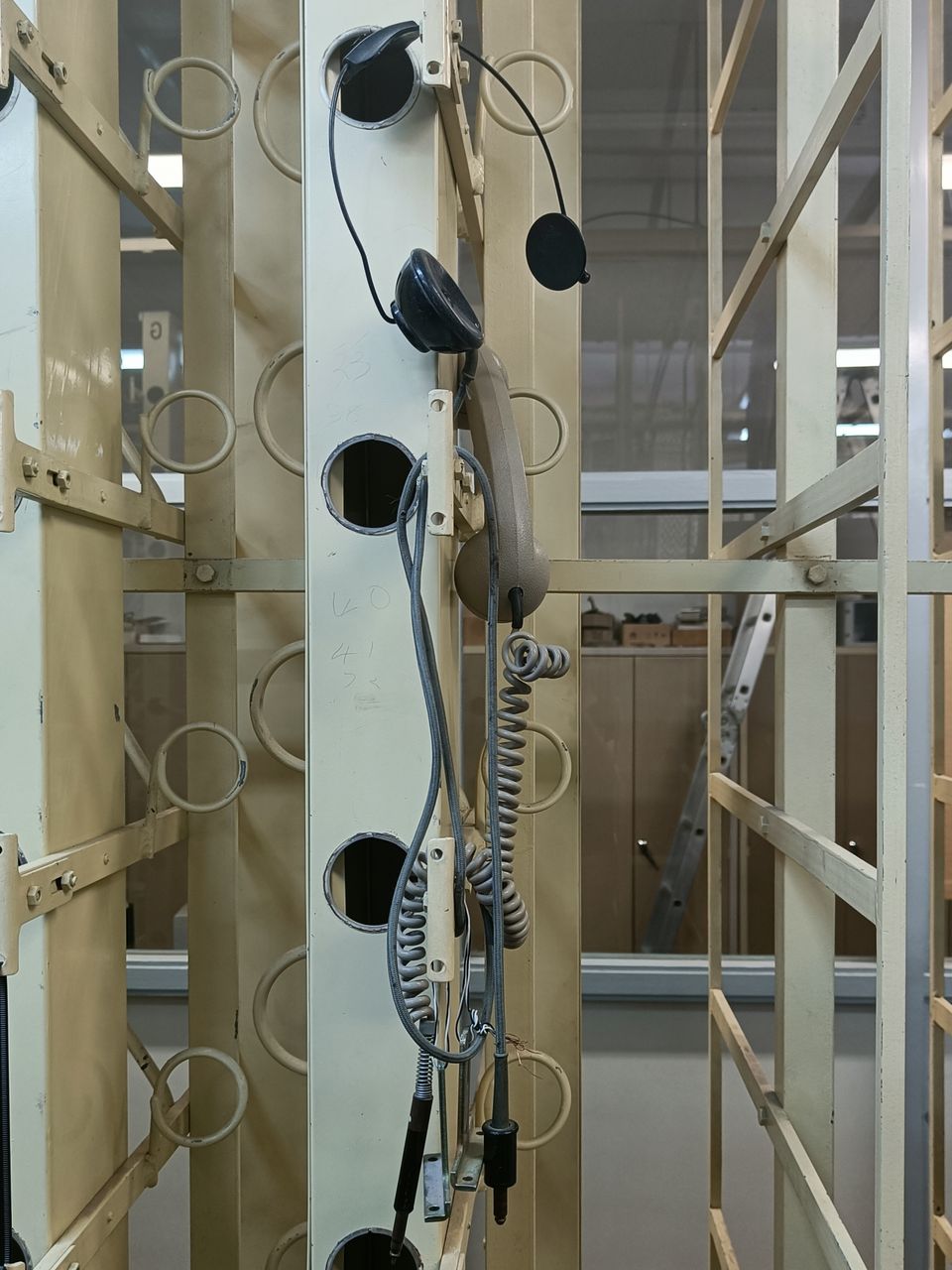 Eieiei, möchte da wohl jemand Telefonate abhören? 😱